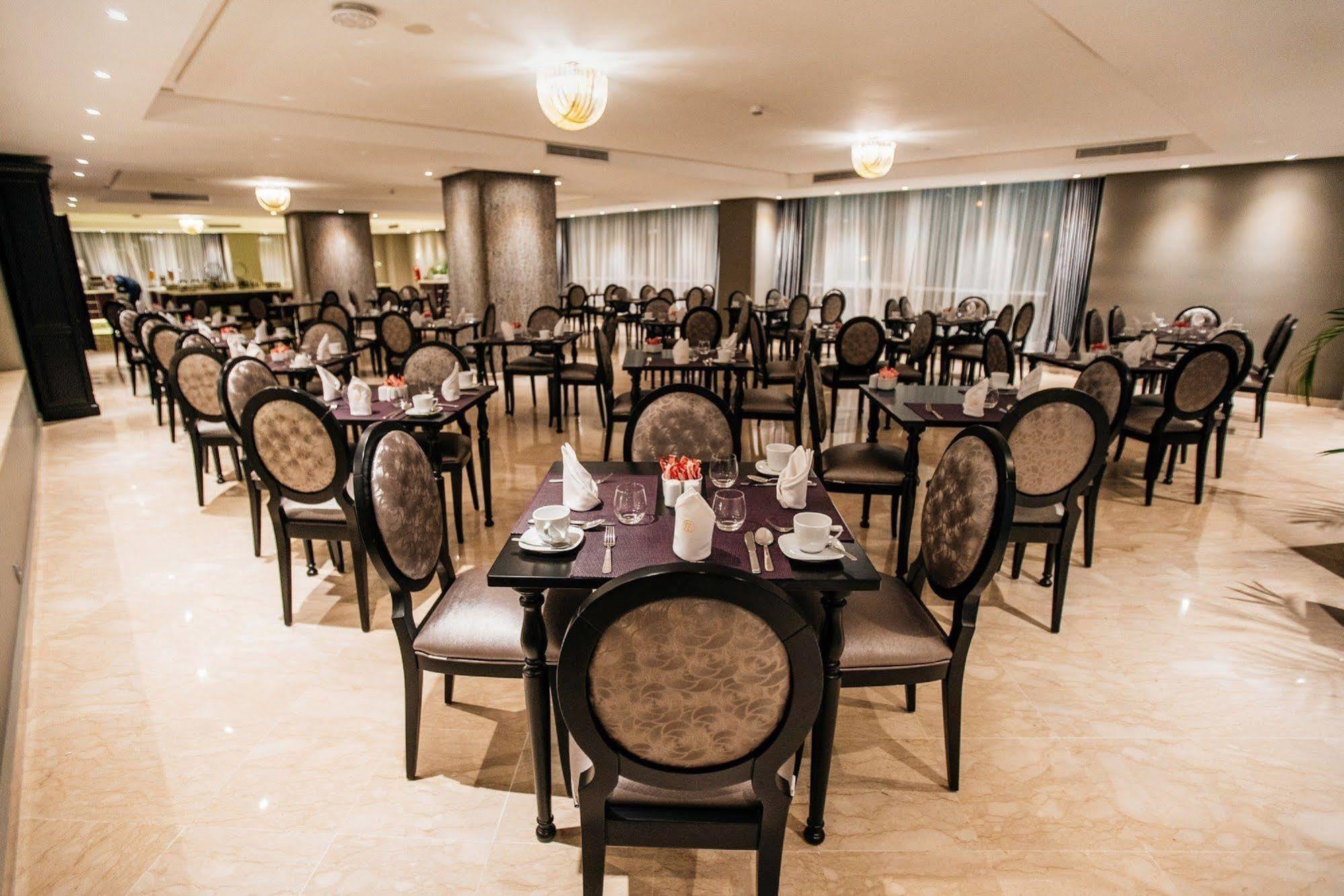 Mogador Marina Hotel Казабланка Екстериор снимка